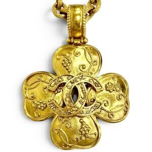 CHANEL Necklace